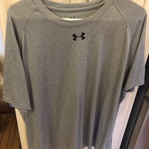 Under Armoir t shirt